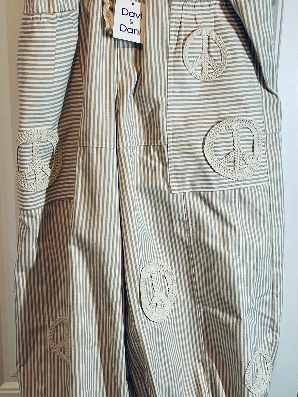 DAVI & DANI Taupe and White Striped Wide-Leg Peace Patch Pants - Picture 6 of 10